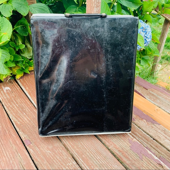 Sold- Vintage 1963 Barbie Doll Black Case - Picture 8 of 8